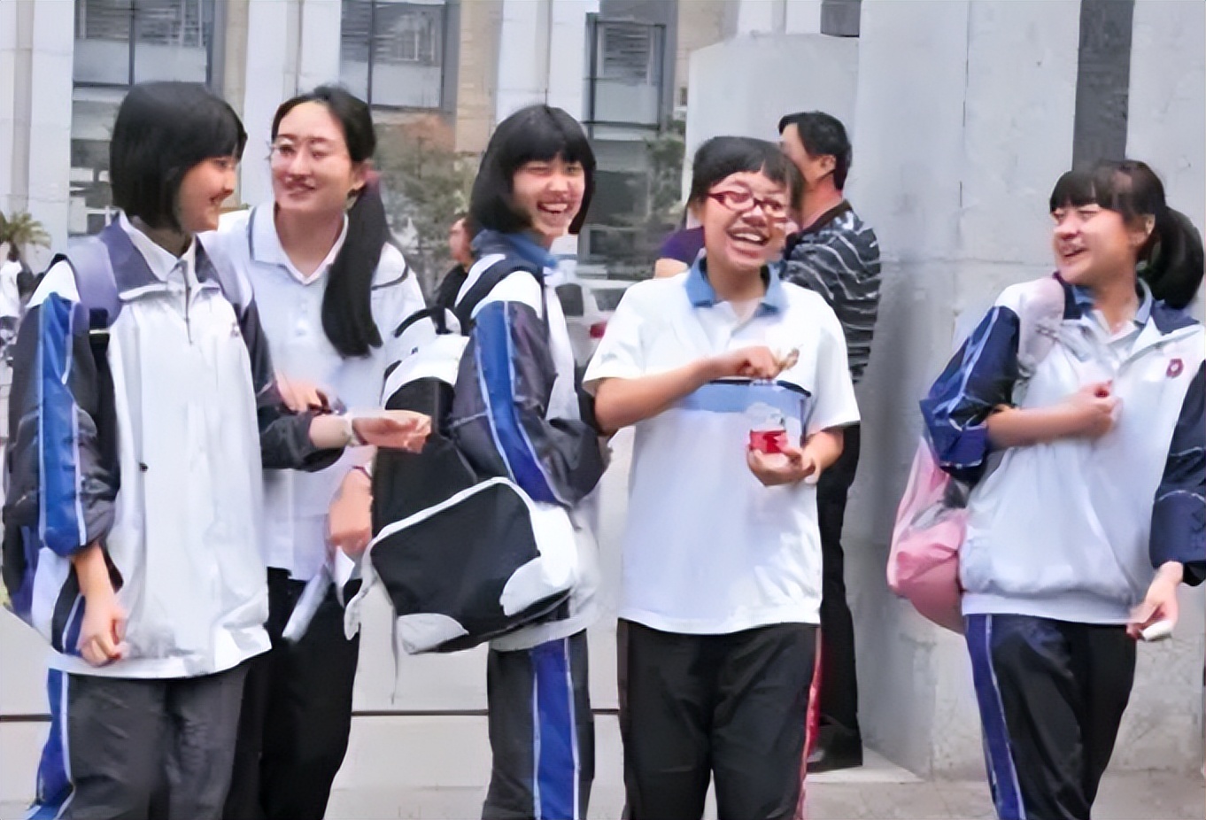 老师要不要选择民转公学校,民转公之后私立学校的老师去哪了