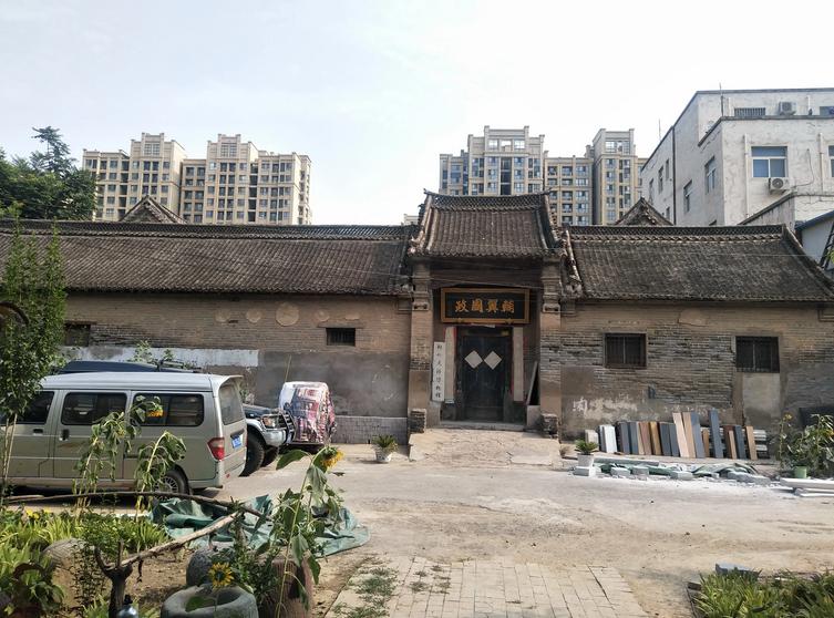 当年那个扬言100亿补偿也不卖房的河南村民，如今成了博物馆馆长