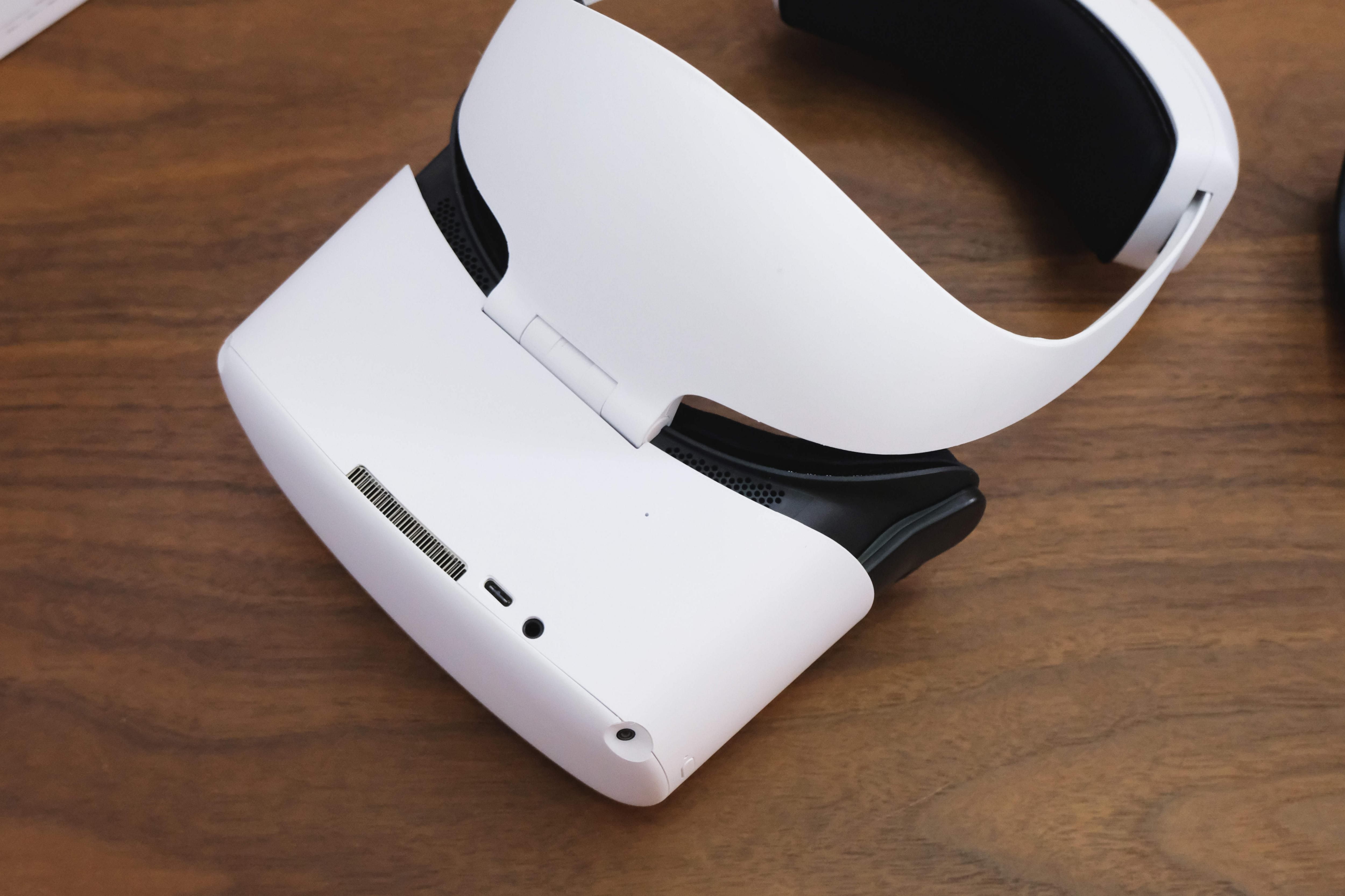 爱奇艺奇遇vr一体机测评,1999元爱奇艺发布奇遇dreamvr一体机