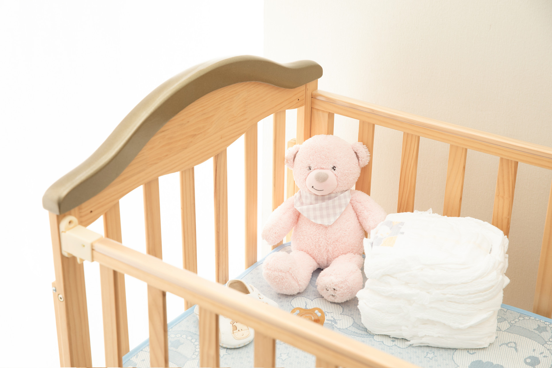 15天的新生儿一天几次大便正常,两个月的新生儿一天几次大便正常