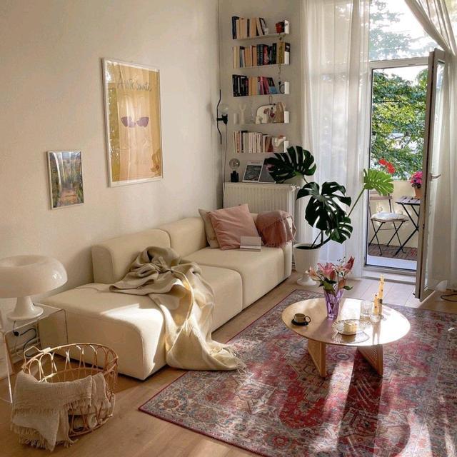 家里养花有句老话说花旺人不旺,在家养花对风水好的花