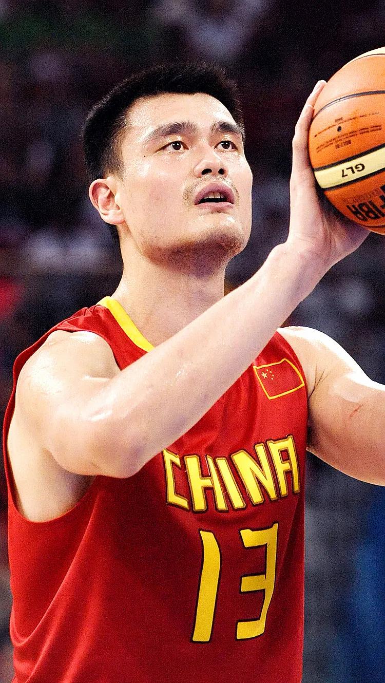 姚明现在一年收入多少,姚明nba期间赚了多少钱