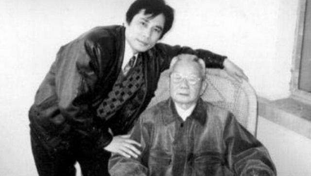 1986年*伯承刘**逝世，*小平邓**看到治丧委员会名单后：怎么没肖永银？