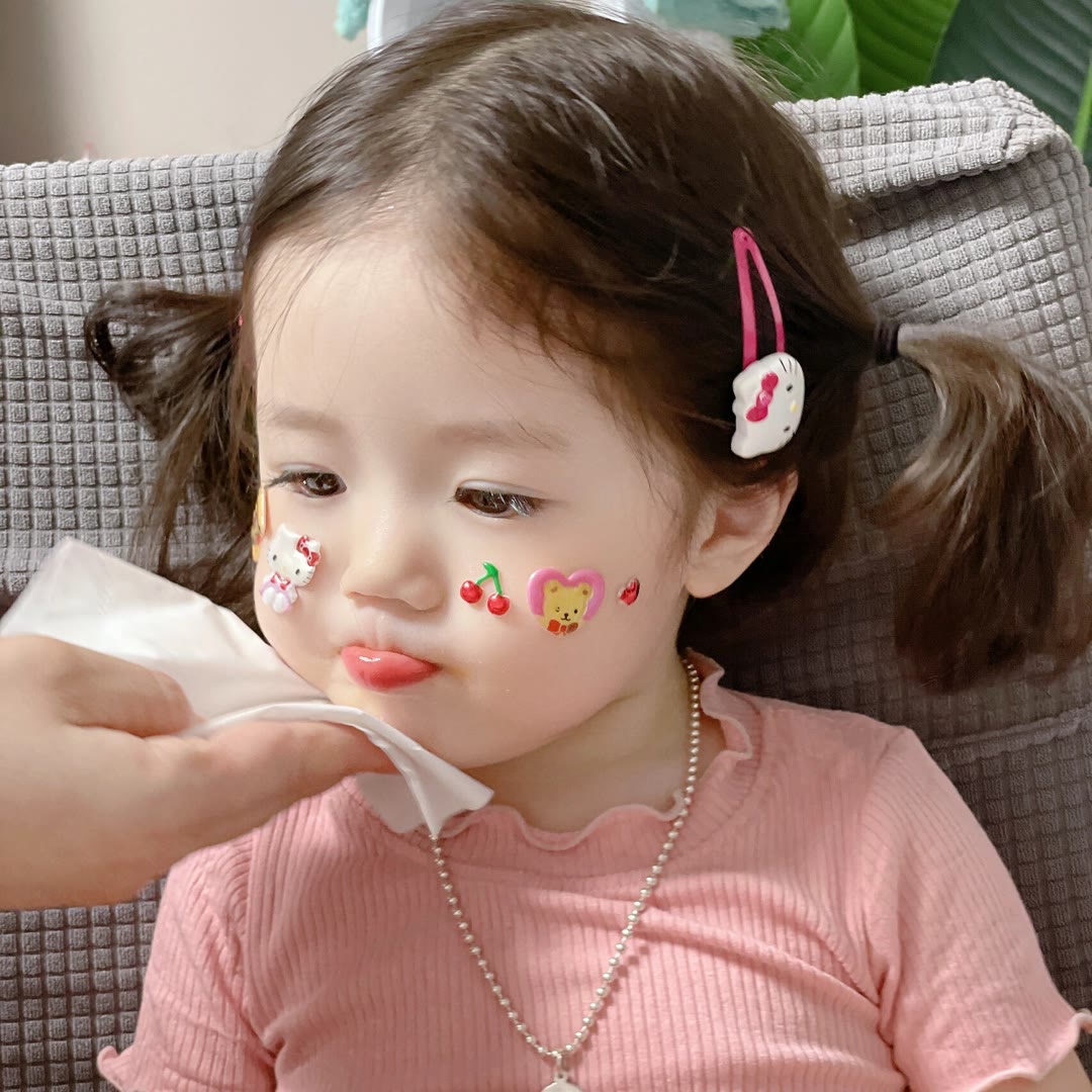 wechat可爱的壁纸,wechat真人头像可爱搞怪