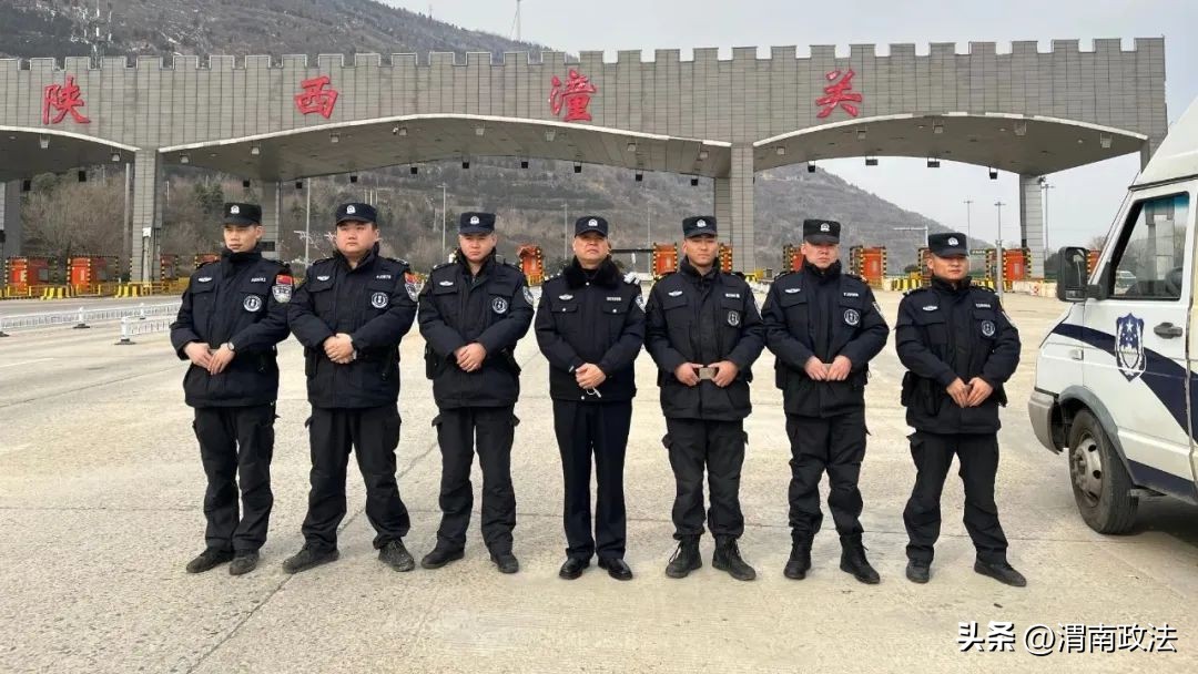 春节我在岗守护万家平安的句子,春节我在岗瓷都公安守护万家平安