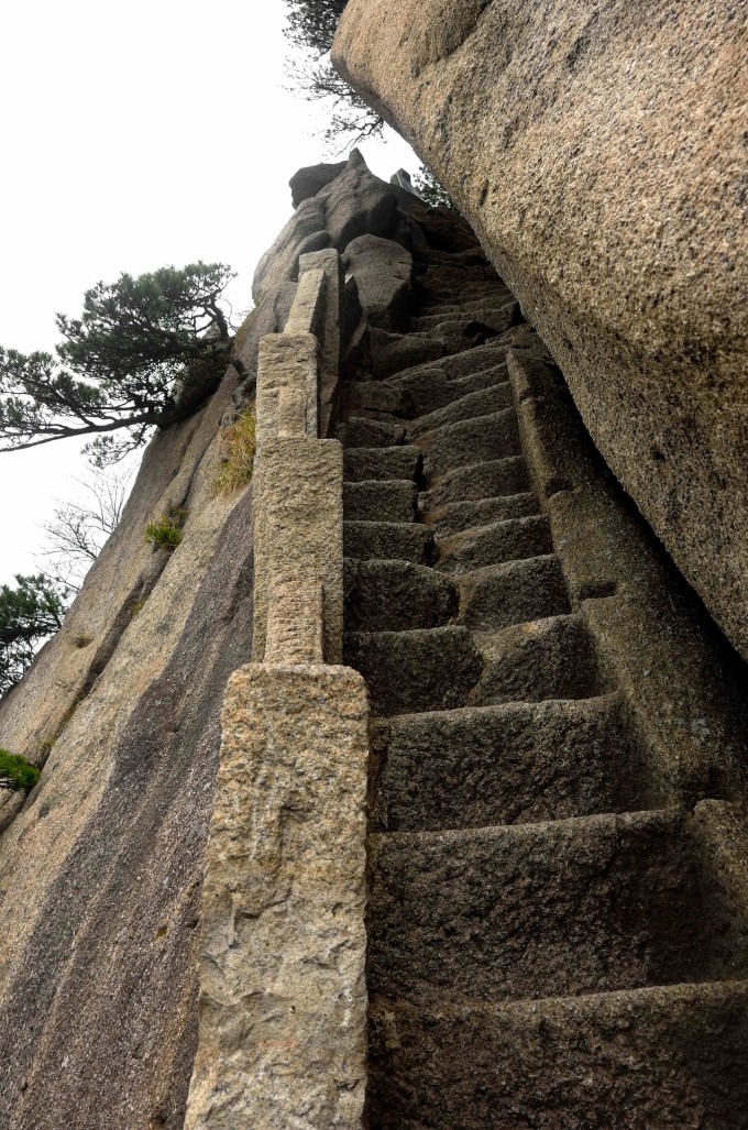 黄山慈光阁到玉屏楼步行多久,爬黄山从慈光阁开始的攻略