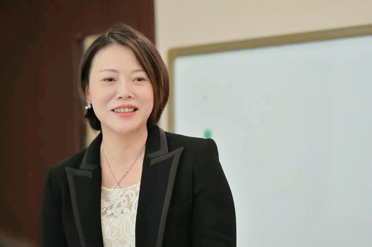 穷小子逆袭一举成为百万富翁,穷小子逆袭变亿万富翁结局