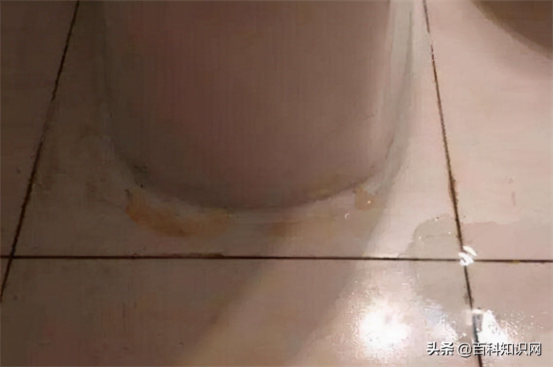 下雨天瓷砖缝隙渗水,瓷砖墙渗水如何解决