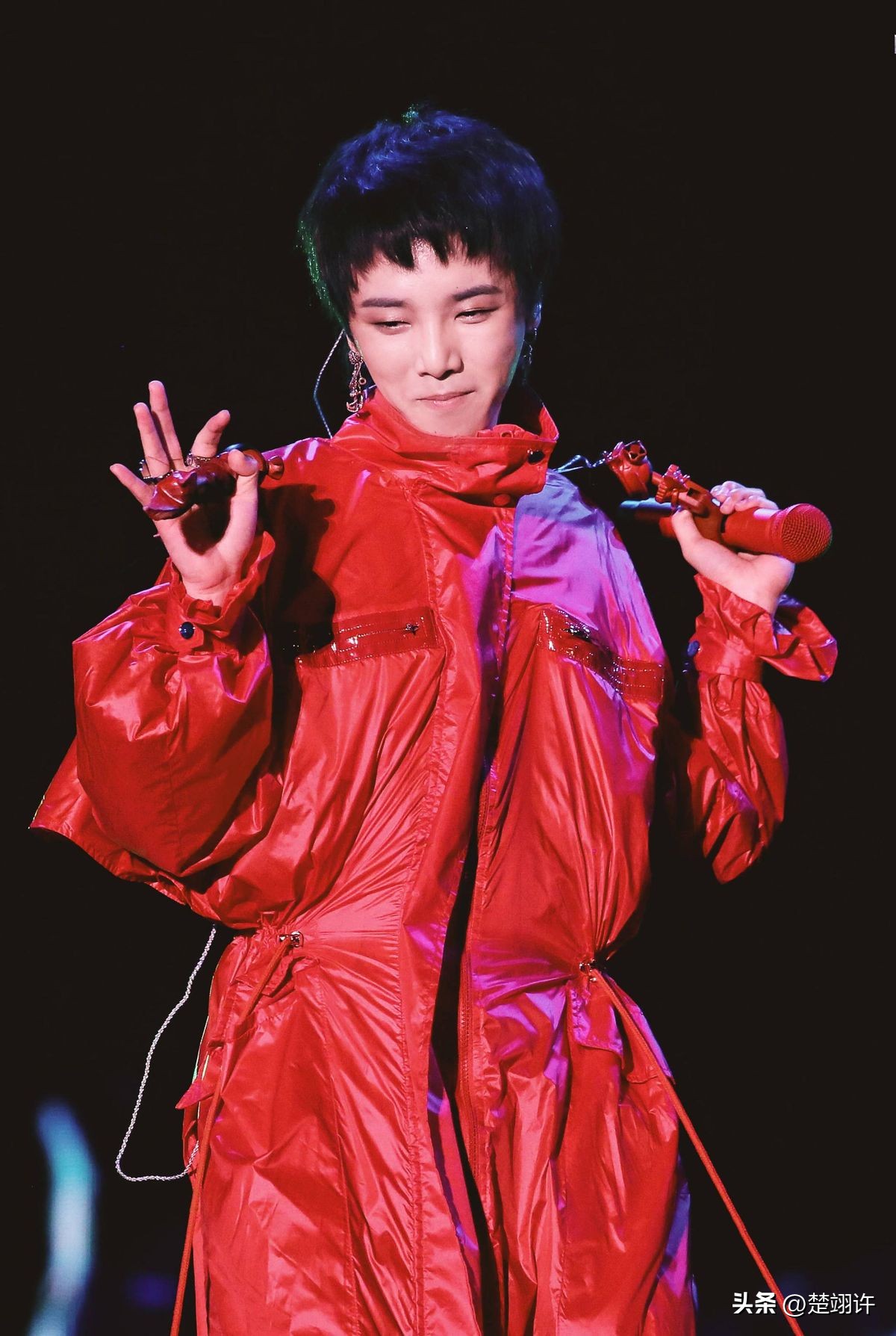 华语乐坛永远的神华晨宇无字歌,华晨宇唱歌太投入网友评论像抽筋