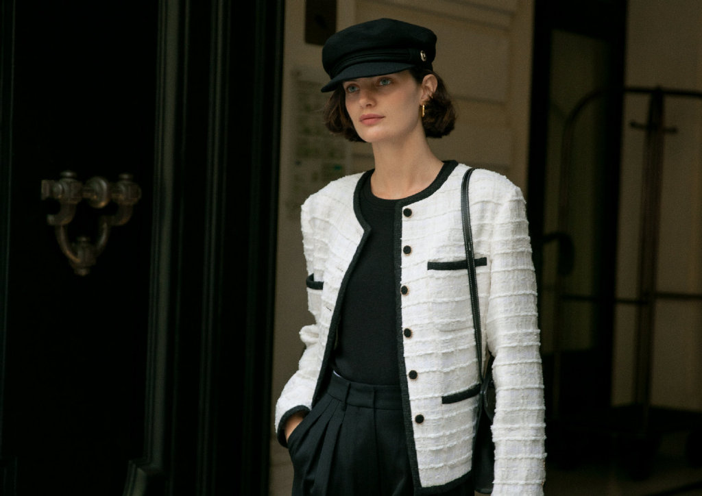 女人穿衣要讲究高级质感,中性色穿搭技巧女冬季