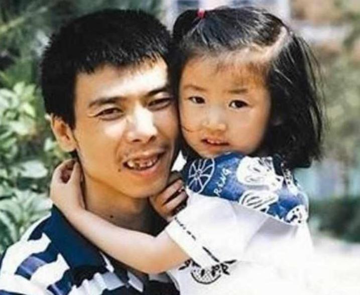 冯小刚目前的现状,冯小刚从美工到大师的辛酸奋斗史