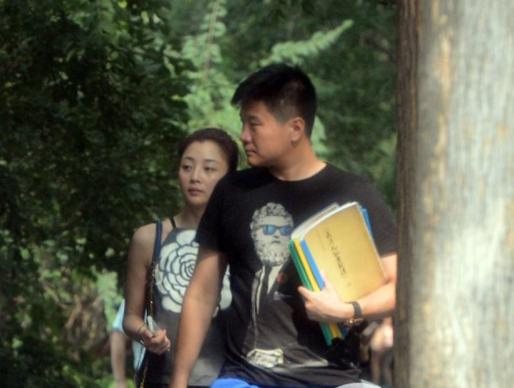 前夫是个贪污犯，历任男友都莫名其妙的分手，殷桃的感情路真难走