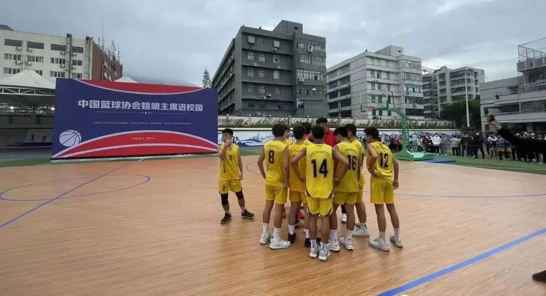 姚明与中国女篮主教练,姚明女篮队长