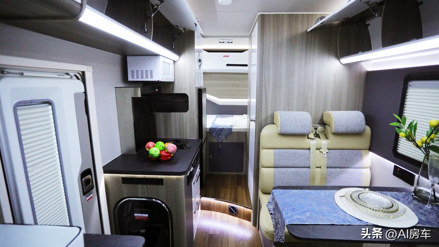 大型房车国产睡十人,目前国内最好的轻卡房车