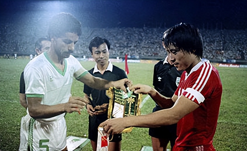 腐败的中国足坛还能重返三十年前的巅峰吗？