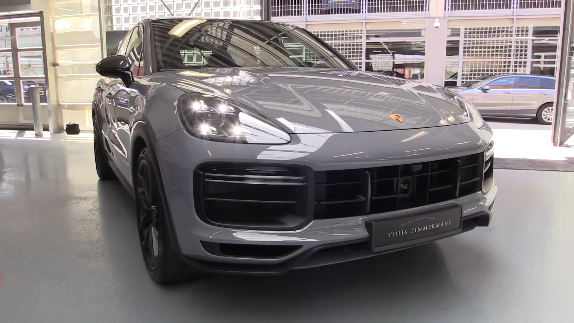 保时捷卡宴2023款落地价,2024款长轴保时捷卡宴最新消息