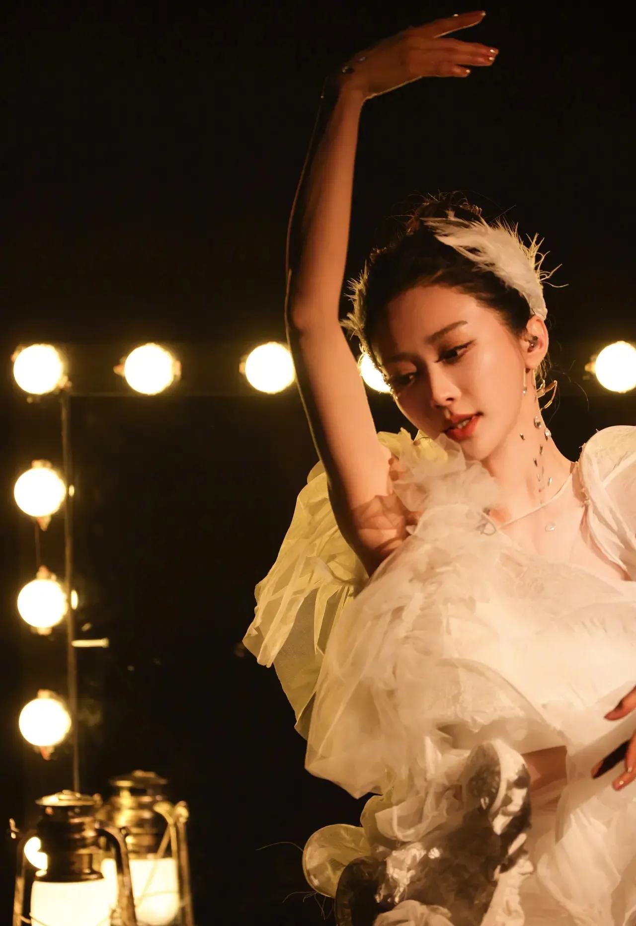 陈冰gai采访,最漂亮的陈冰照片