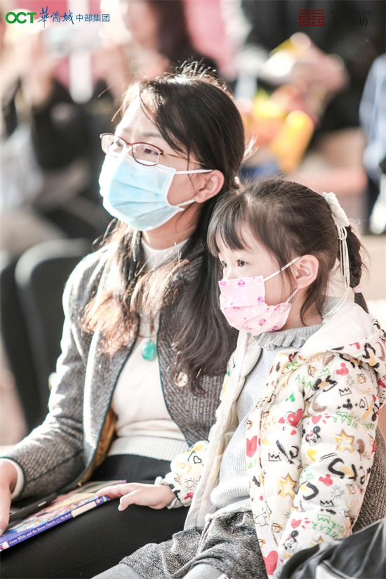 沉浸于华侨城红坊领略希尔的视听盛宴希尔剧场刘玥版画作品展纪实