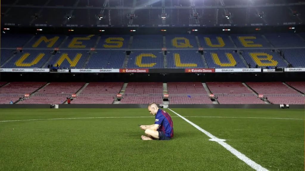 微凉晨光里再次遇见你,微凉晨光里笑得很甜蜜什么意思