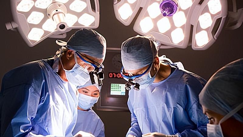 腰椎间盘突出做手术哪种方法更好,腰椎间盘突出医生都会建议做手术