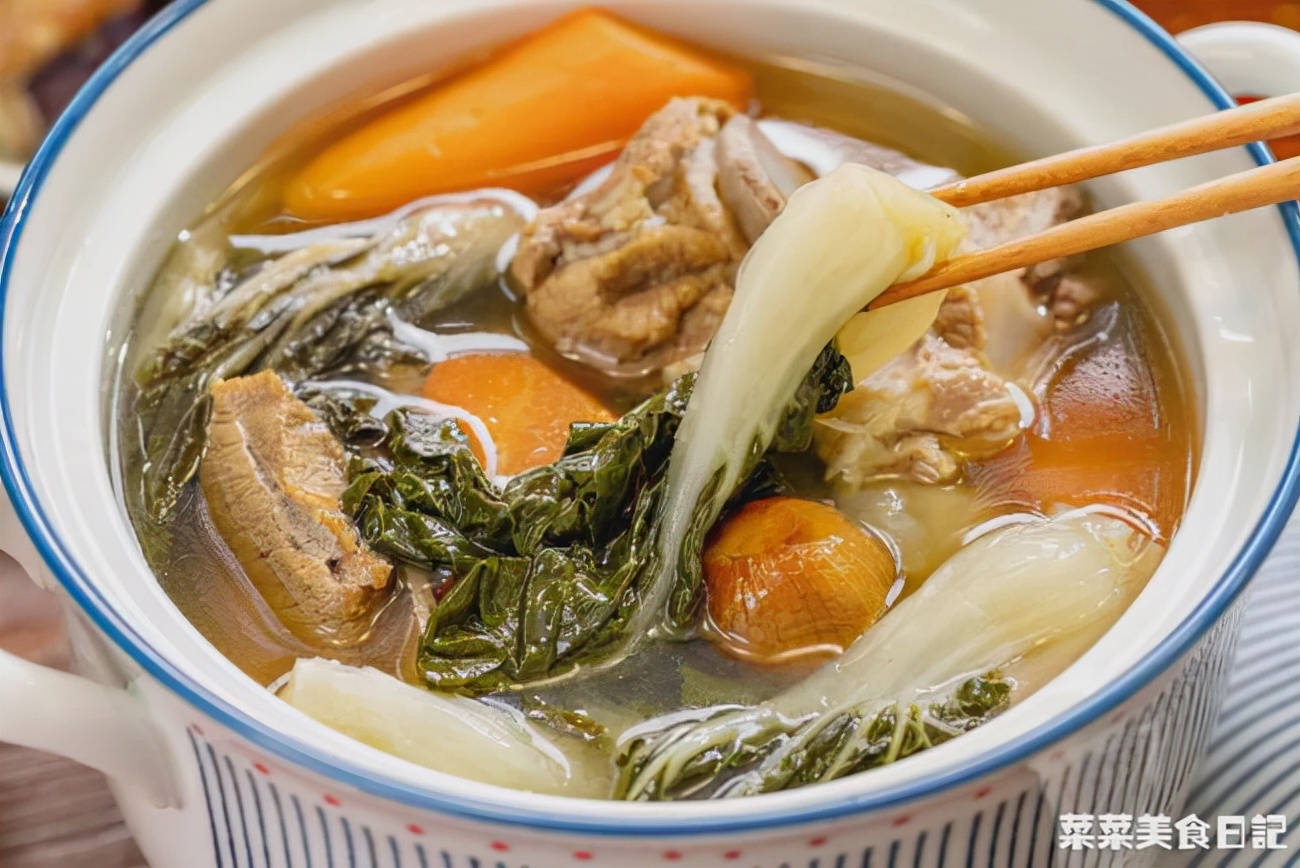 喉咙干到发哑,润嗓子润肺喝什么