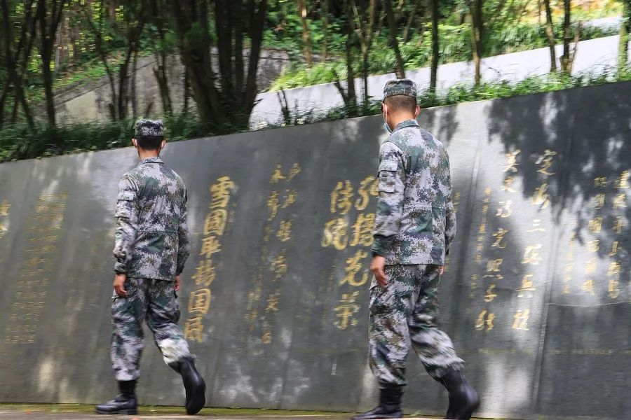 第71集团军：祝福伟大的*党**，跑出新时代奋斗强军的加速度