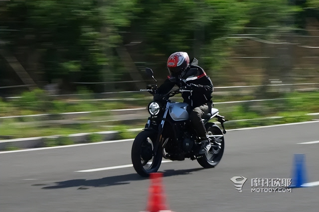 高金gk400对比gk500,高金gk400骑行感受