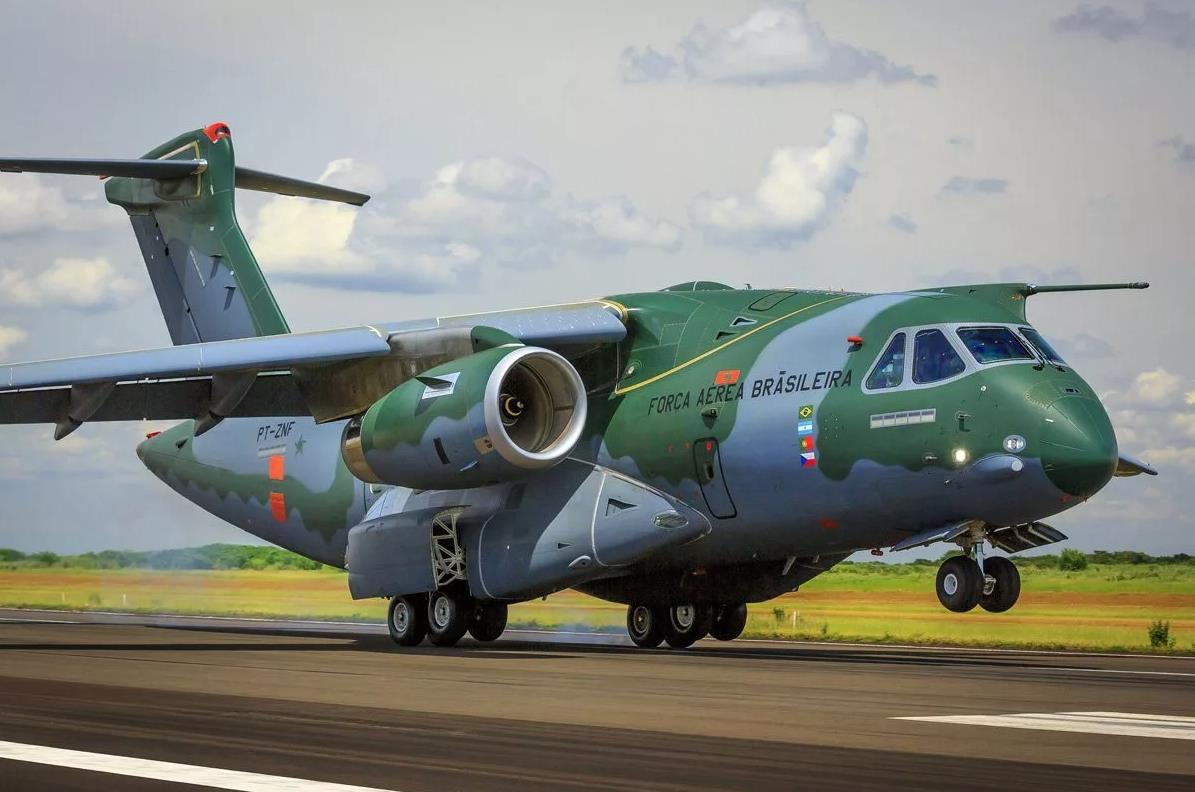 巴西390运输机试飞,巴西kc390军用运输机和运20比较