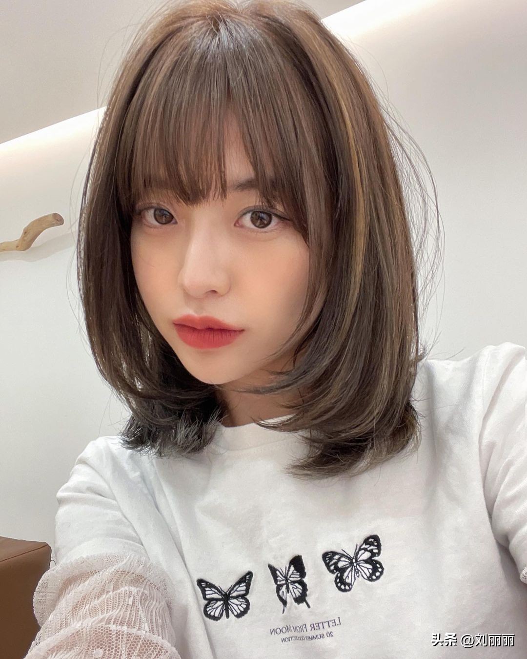 最新发型简单大方时尚又减龄,2020新潮发型精致发型