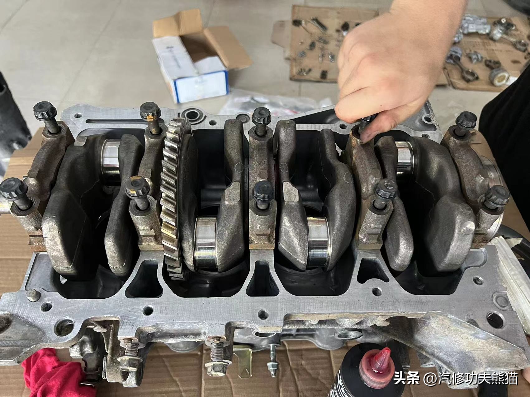 凯美瑞路上趴窝,一车传三代的丰田