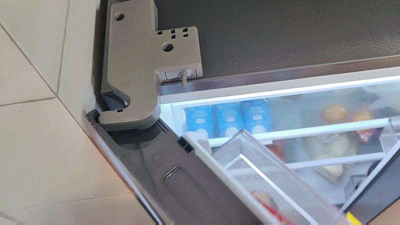 tcl超薄零嵌系列冰箱获奖上市当天,成都tclt9冰箱