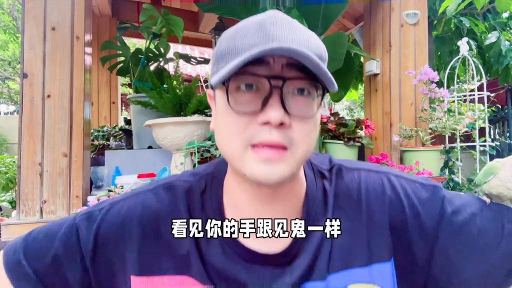 牡丹鹦鹉记仇的表现,鹦鹉记仇的表现