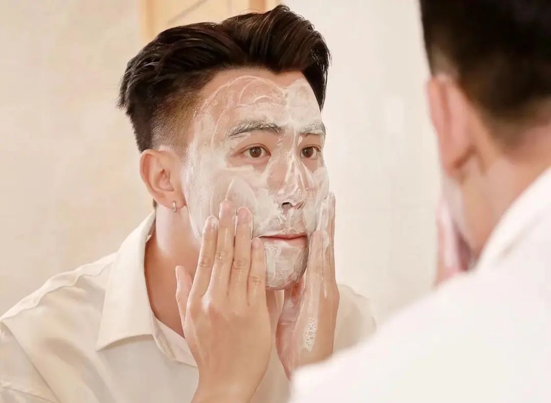 碧欧泉男士水动力水乳套装,碧欧泉男士三件套哪个是乳液