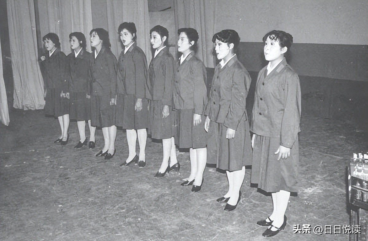 50-60年代的军队文工团照片,原解放军各大文工团