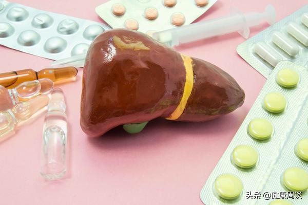 尿液有泡沫久久不消失是什么原因,尿液里有泡沫可能是什么病