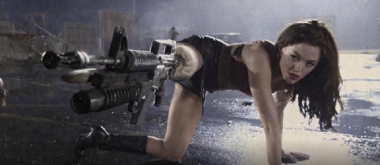 杀丧尸不用枪，全靠舞娘一条腿？网友：丧尸这辈子值了