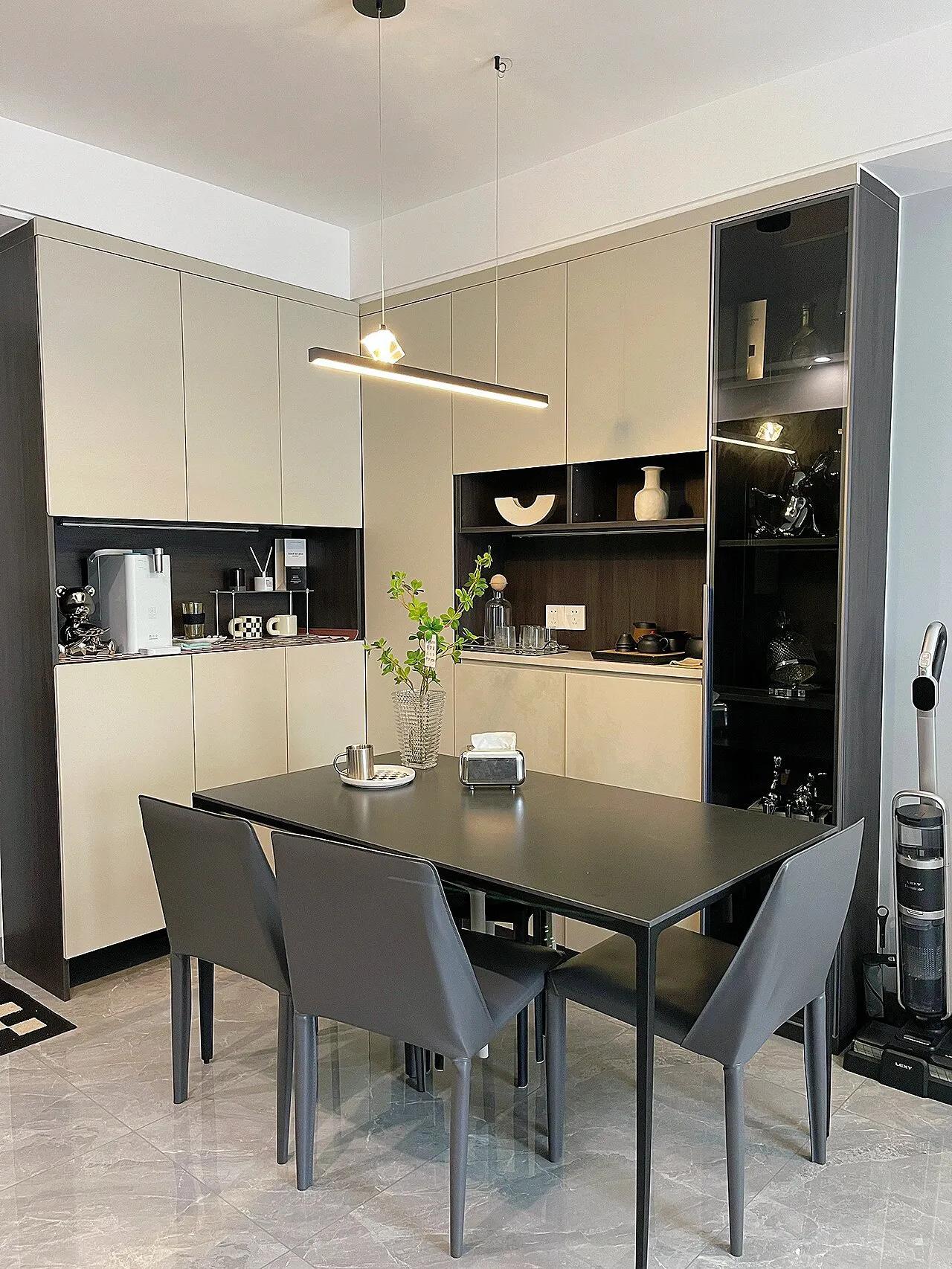 进门20公分设计,无玄关进门餐厅效果图