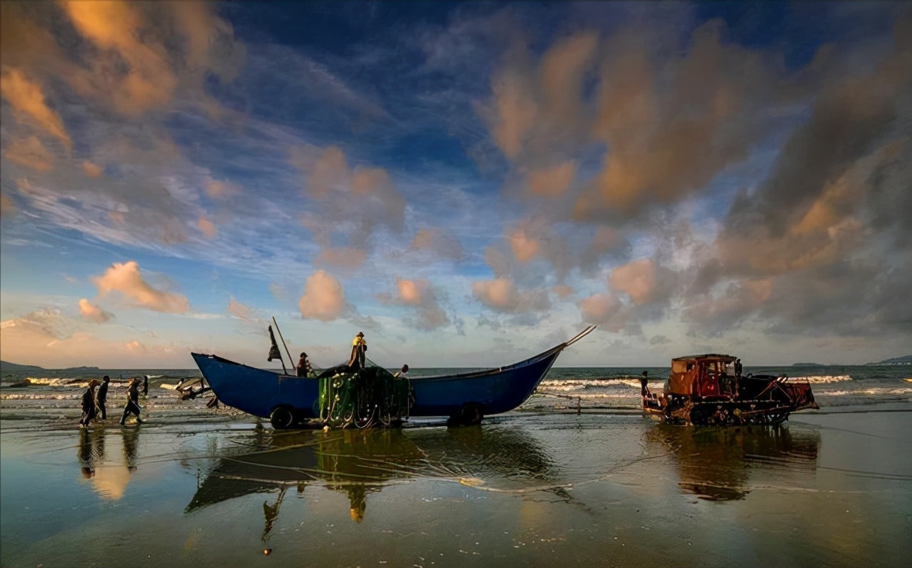 十年禁渔看长江鱼群物种更多样,长江禁渔仅两年就鱼群翻涌