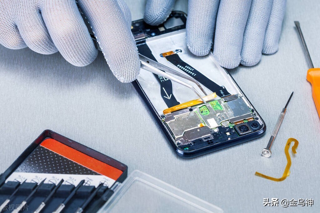 为什么手机更换电池就不值钱了,手机换电池危险吗