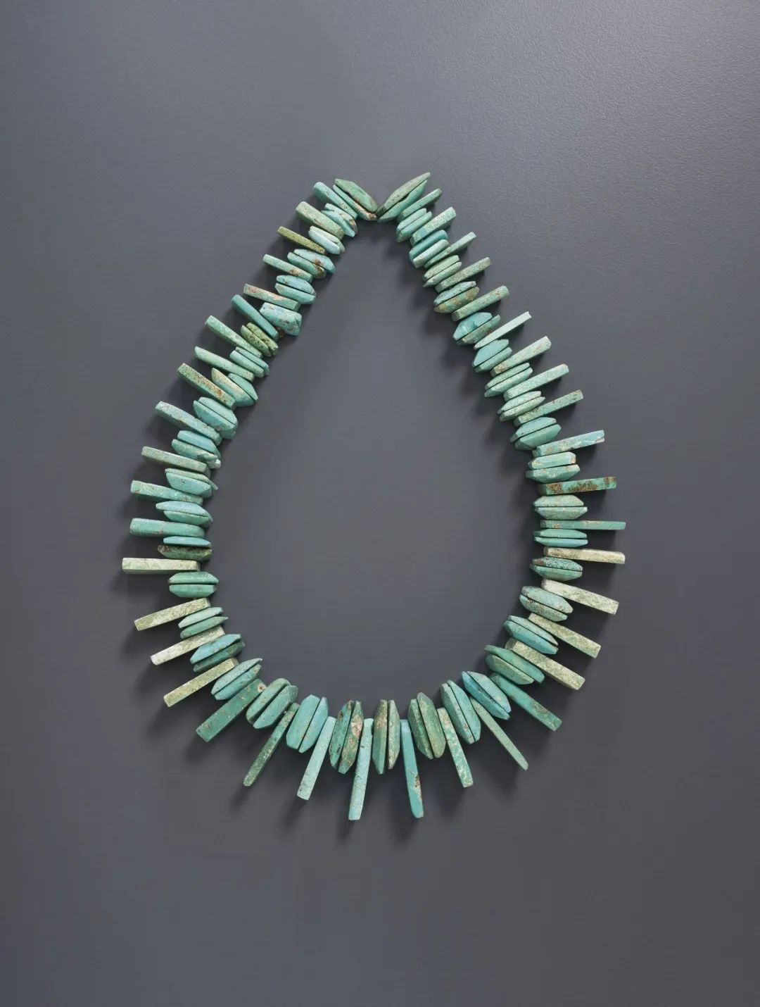 谁说绿松石是老古董？它可是新季大牌高珠的镇场正C位