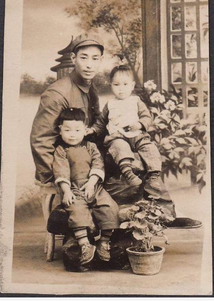 以前的父亲真的是很不容易,原来父亲已经沧桑成了这般模样