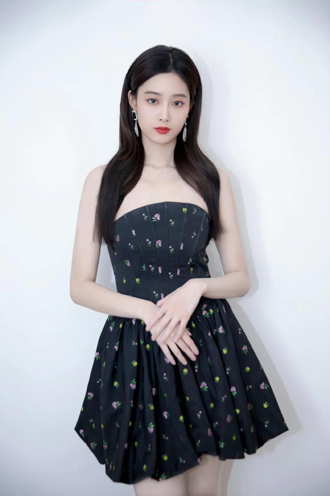 周雨彤杨紫吴倩哭戏,徐艺珍周雨彤