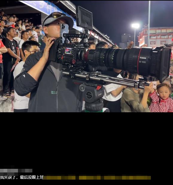 村超小摄影师是哪里人,村超5岁摄影师