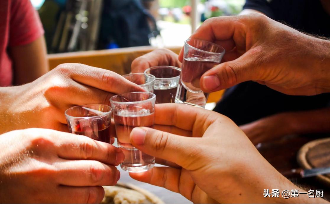 酒局上一到你敬酒就打哆嗦?了解这4个敬酒“妙招”,能让人高看