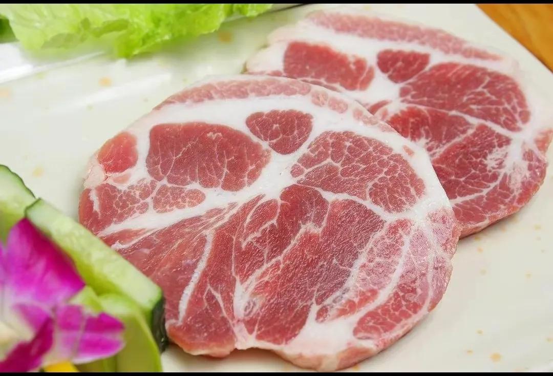 回族不吃猪肉，满族不吃狗肉，古代汉族也有不吃的肉