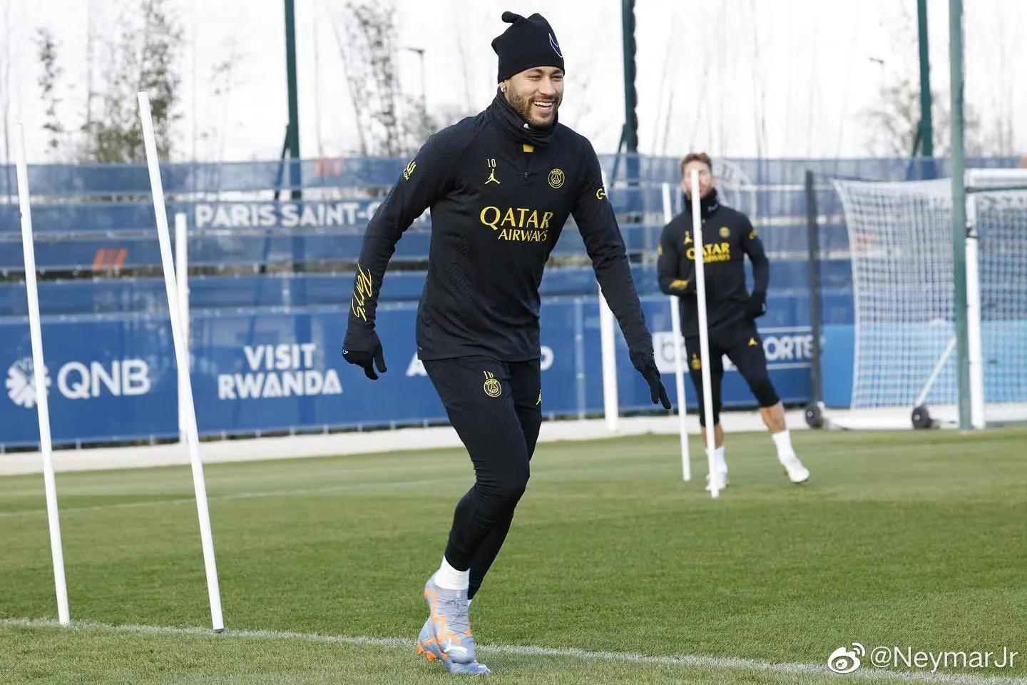 粉嫩马儿！恭喜马儿第六次获得桑巴金球奖！你内更新31岁第一练