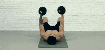 男人太瘦怎么变壮,男生瘦到多少斤适合开始练肌肉