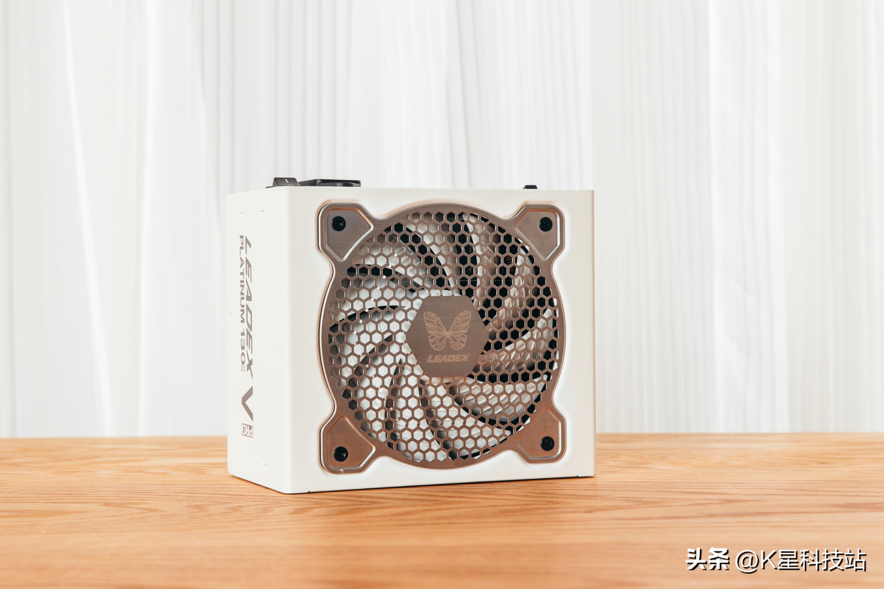 鍗庣x670e涓绘澘涓婁粈涔坈pu,鍗庣strixz690-e瑁呮満瑙嗛