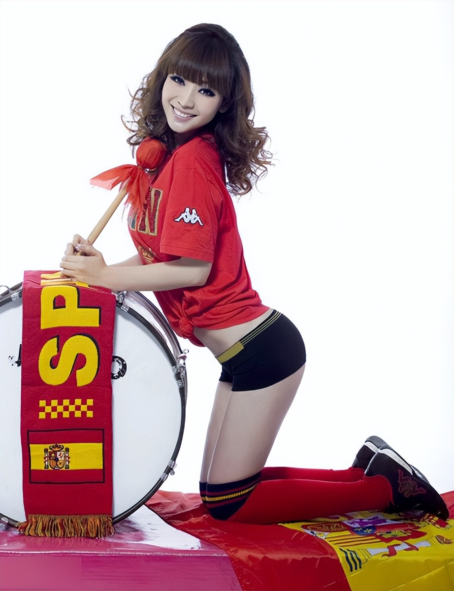 柳岩世界杯变身足球,柳岩世界杯视频