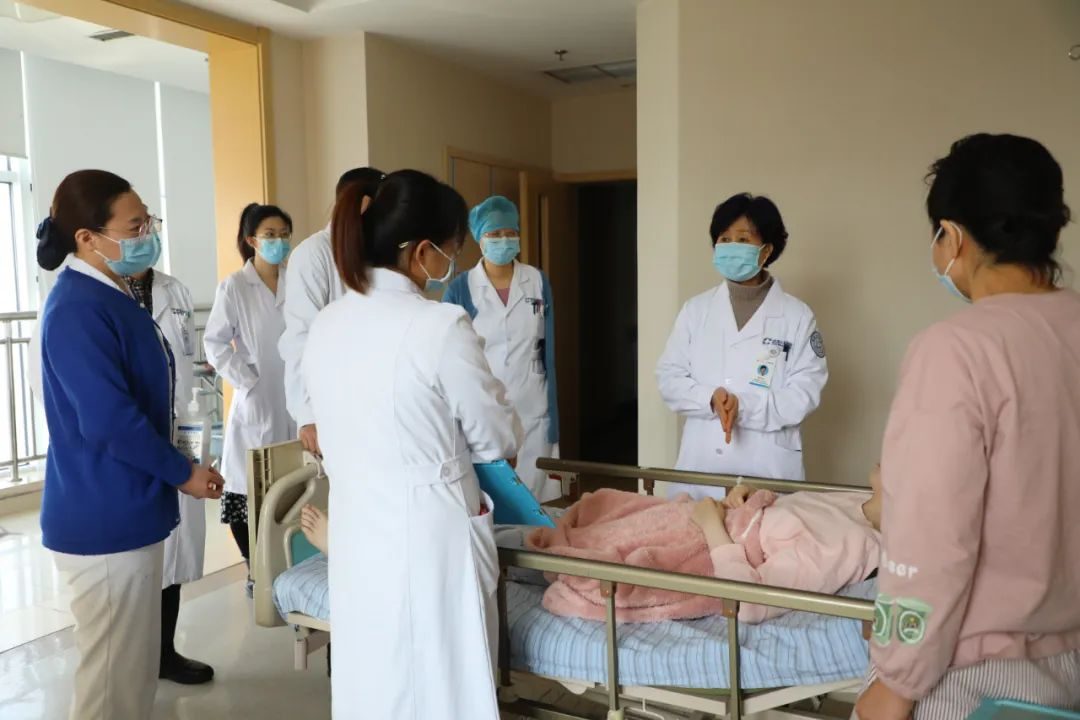 青岛市城阳区人民医院携手北京大学第三医院,让百姓家门口享“国家级”诊疗